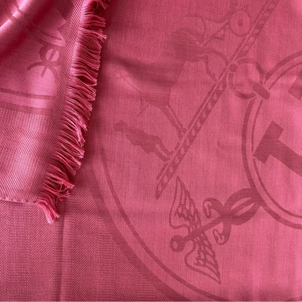 Hermes NWT scarf/ETOLE NEW LIBRIS STOLE CONFETTIS D'EX-LIBRIS CS/POMMETTE - Picture 10 of 12